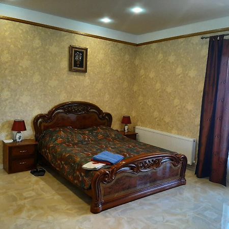 Аппартаменты С Балконом Appartamento Odessa Esterno foto