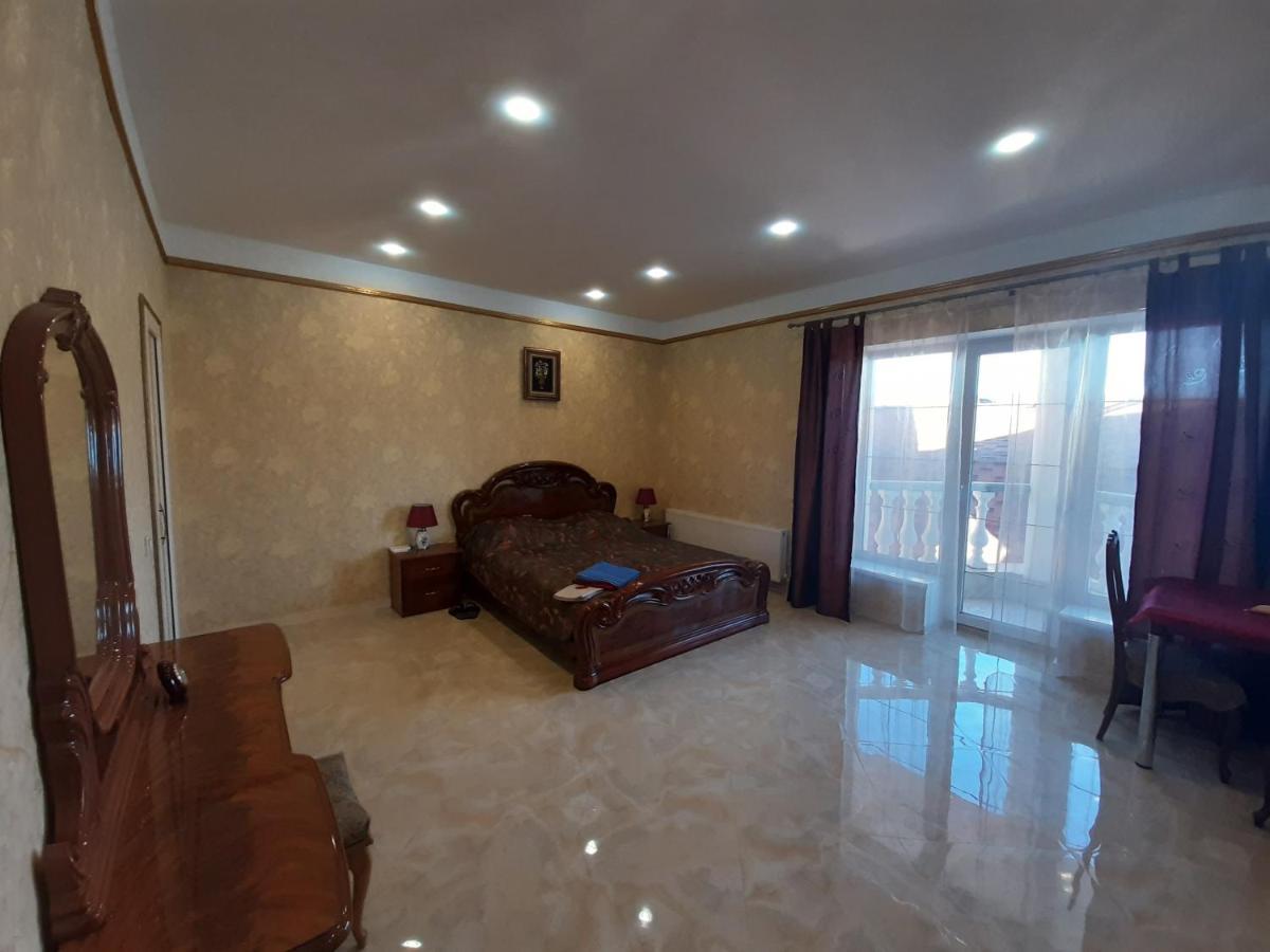 Аппартаменты С Балконом Appartamento Odessa Esterno foto