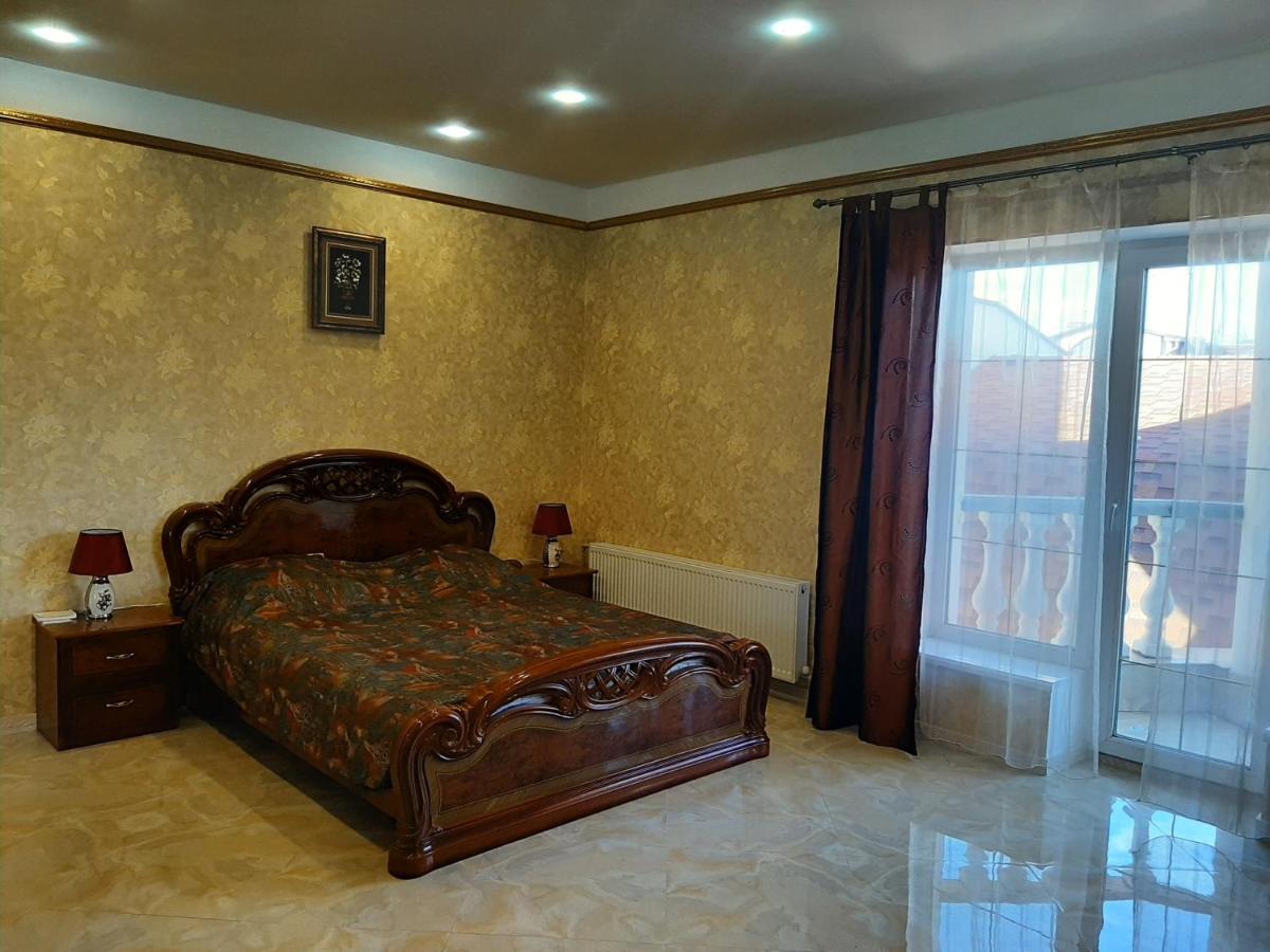 Аппартаменты С Балконом Appartamento Odessa Esterno foto